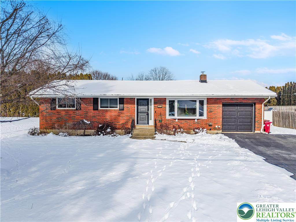 621 Arndt Road Easton, PA 18040 - Photo 3 of 58