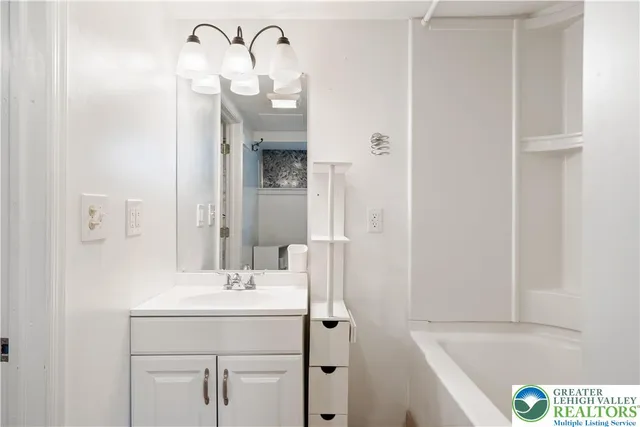 $415,000 | 621 Arndt Road, Easton, PA 18040