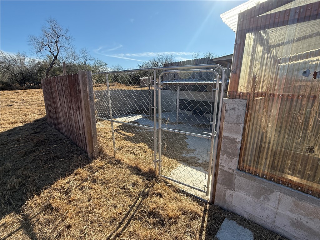 360 County Road 175 Sandia, TX 78383 - Photo 4 of 8