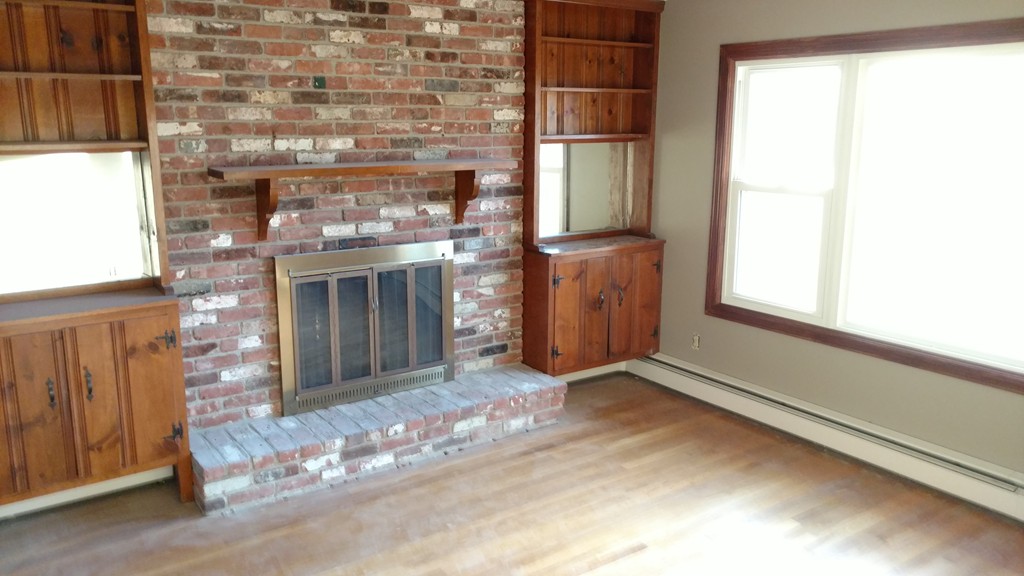 11 Rhinecliffe Road Swansea, MA 02777 - Photo 2 of 14 Gallery Image 2