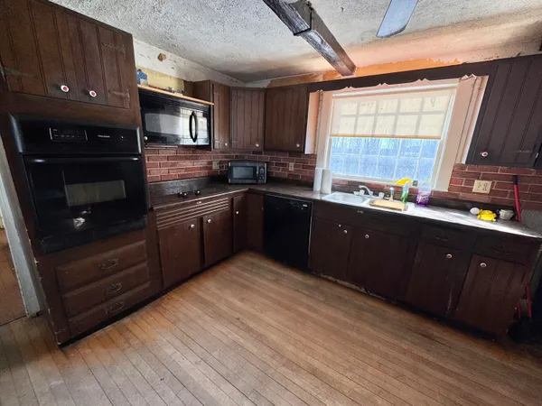 $280,000 | 55 West Side Drive, Verona Island, ME 04416