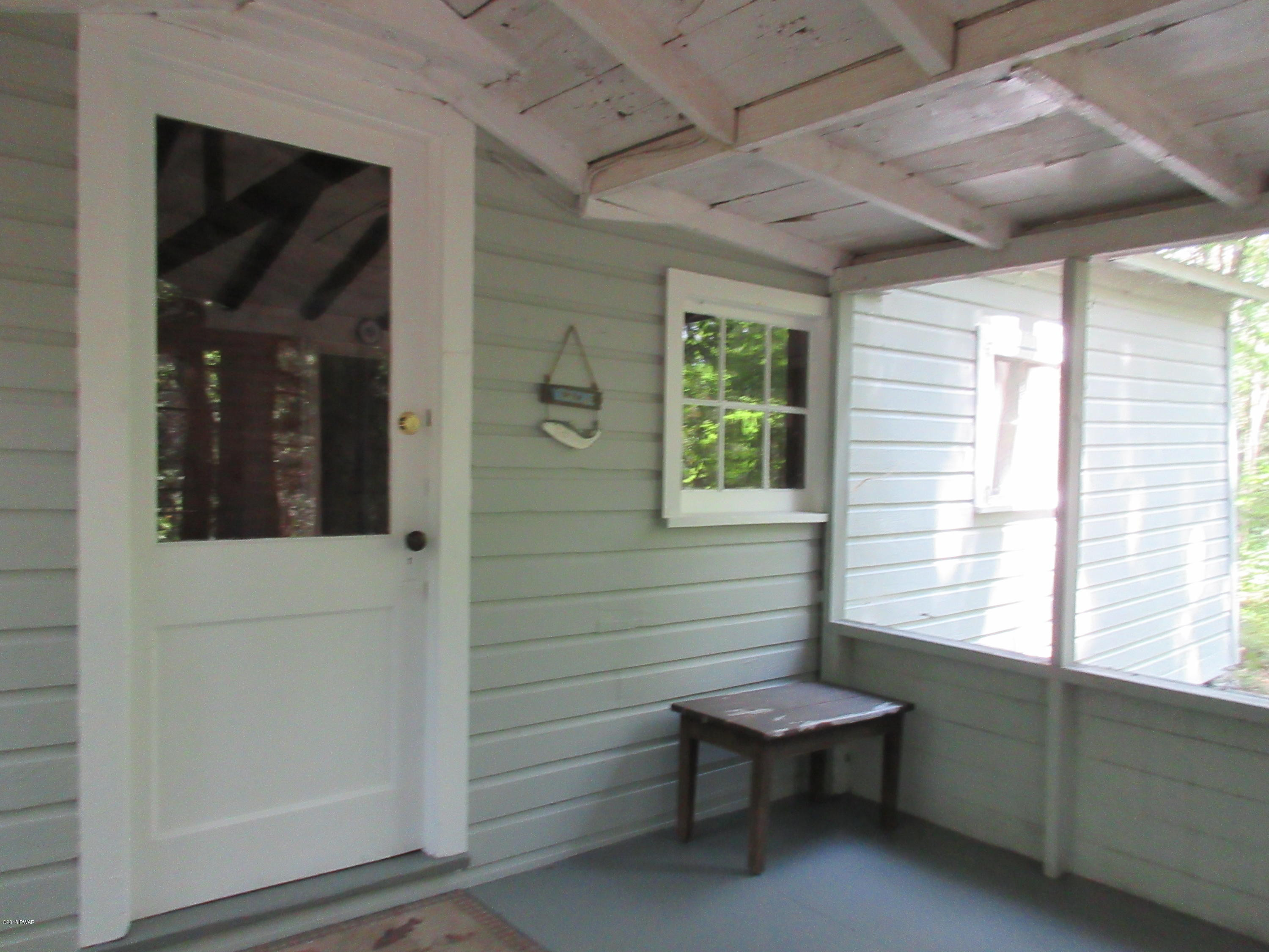 124 Old Rte 402 Dingmans Ferry, PA 18328 - Photo 15 of 33