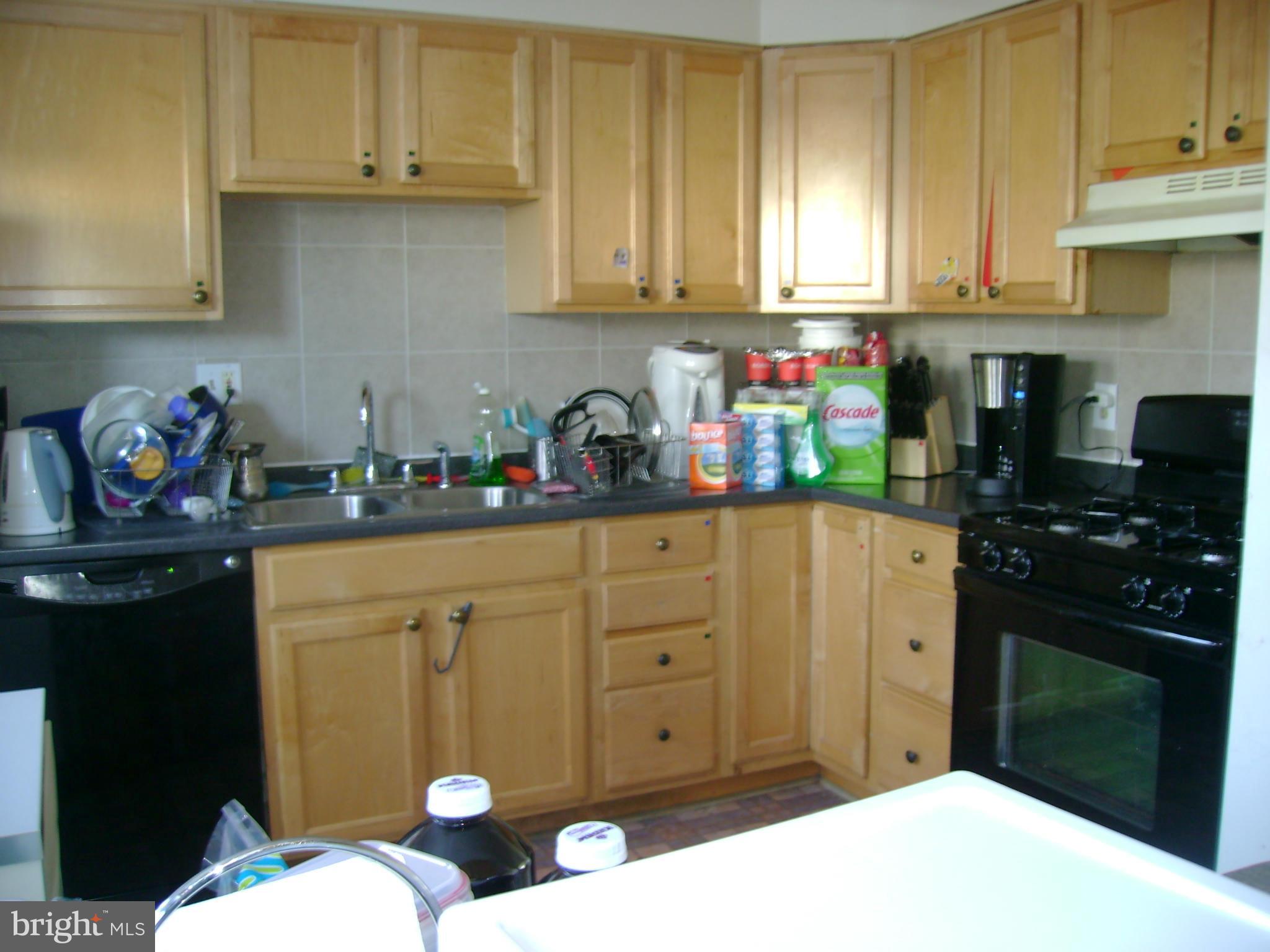 3218 Nerak Road Baltimore, MD 21208 - Photo 5 of 13 Kitchen Pic 1