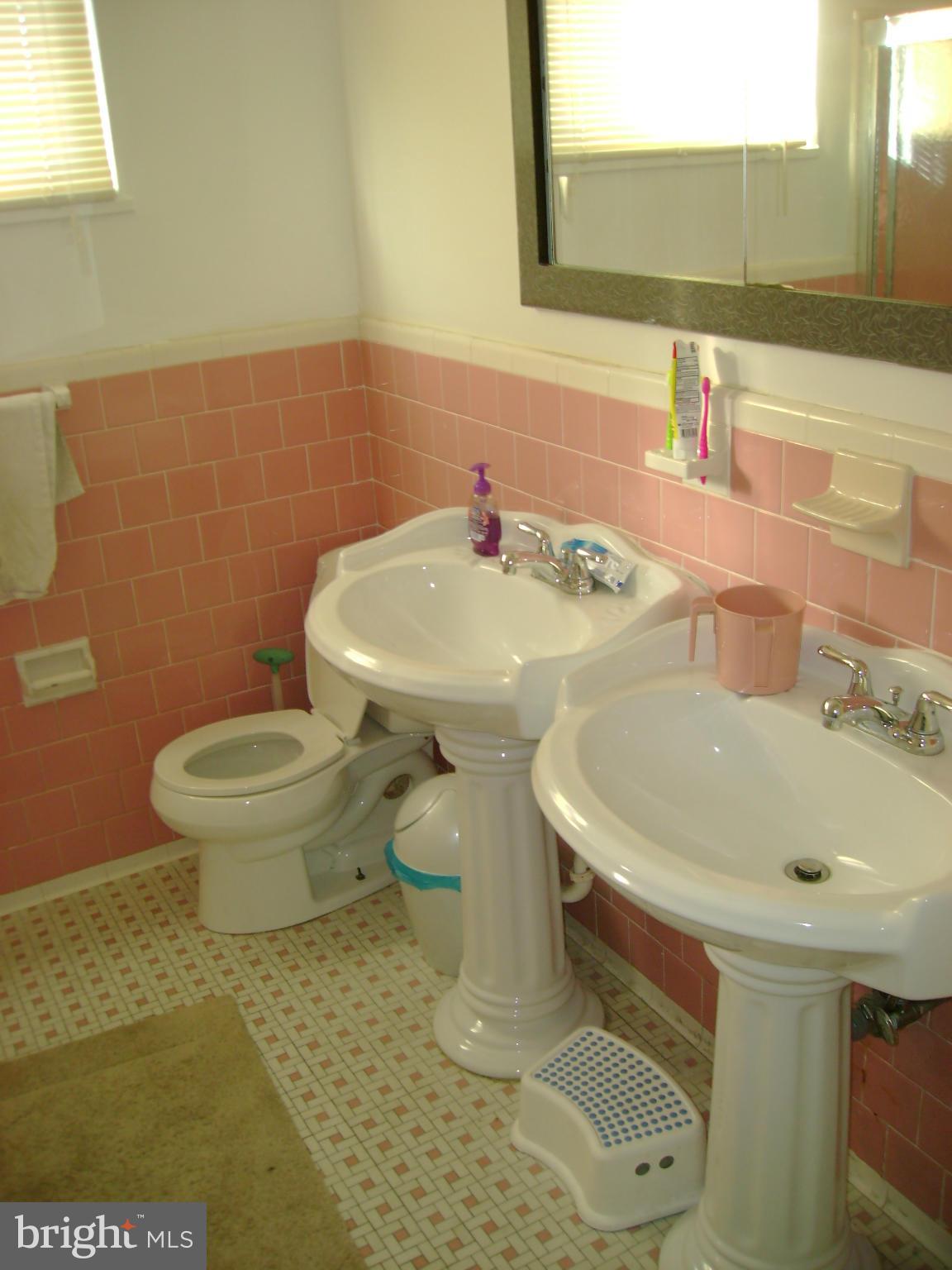 3218 Nerak Road Baltimore, MD 21208 - Photo 7 of 13 Bath