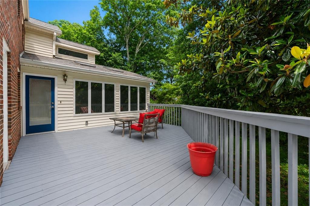 601 Ridgewood Avenue Gainesville, GA 30501 - Photo 15 of 53