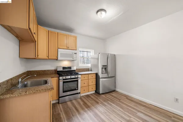 $3,350 | 400 Bissell Avenue, Richmond, CA 94801