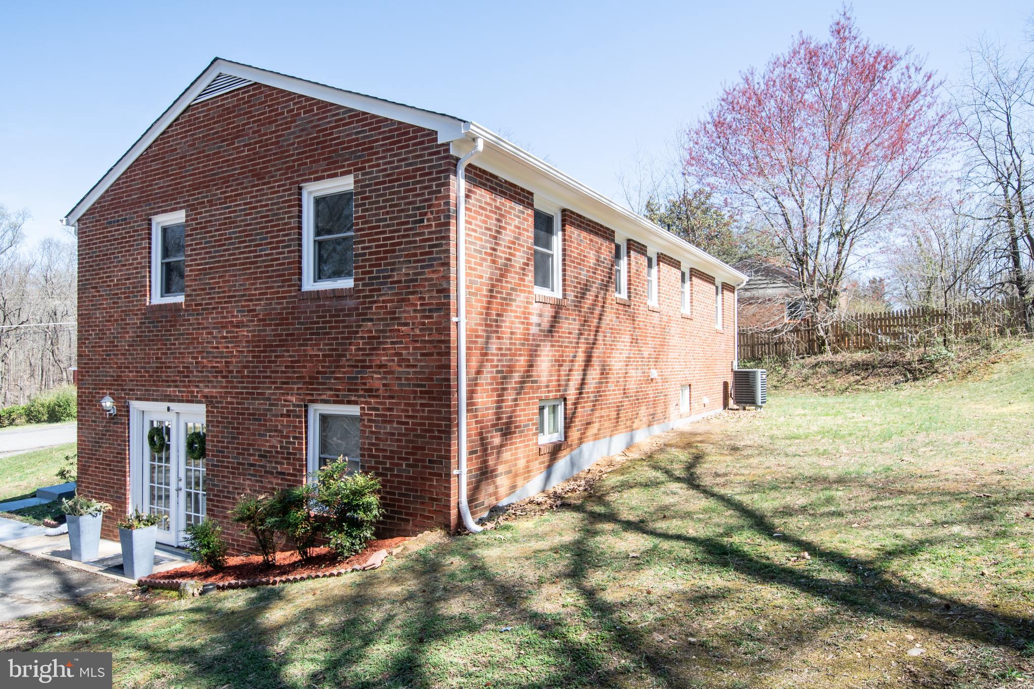 1609 Thomas Road Fort Washington, MD 20744 - Photo 3 of 27 Rear Side to Entry from Basement