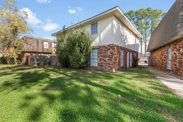 $1,250 | 55 Brandon Hall Drive, Unit B, Destrehan, LA 70047