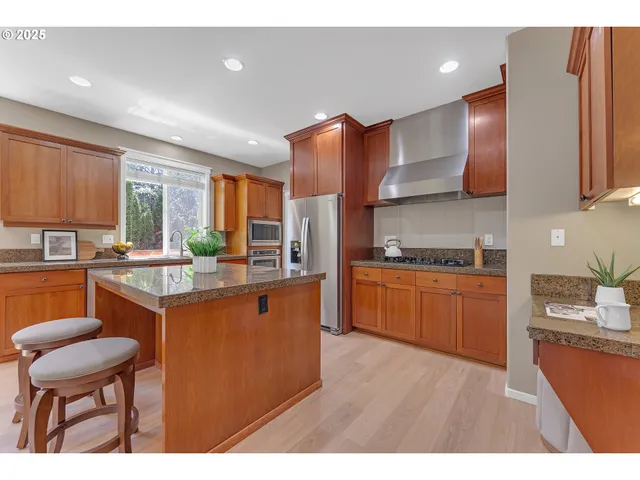 $894,900 | 4920 Northwest 146th Place, Portland, OR 97229