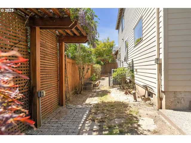 $894,900 | 4920 Northwest 146th Place, Portland, OR 97229