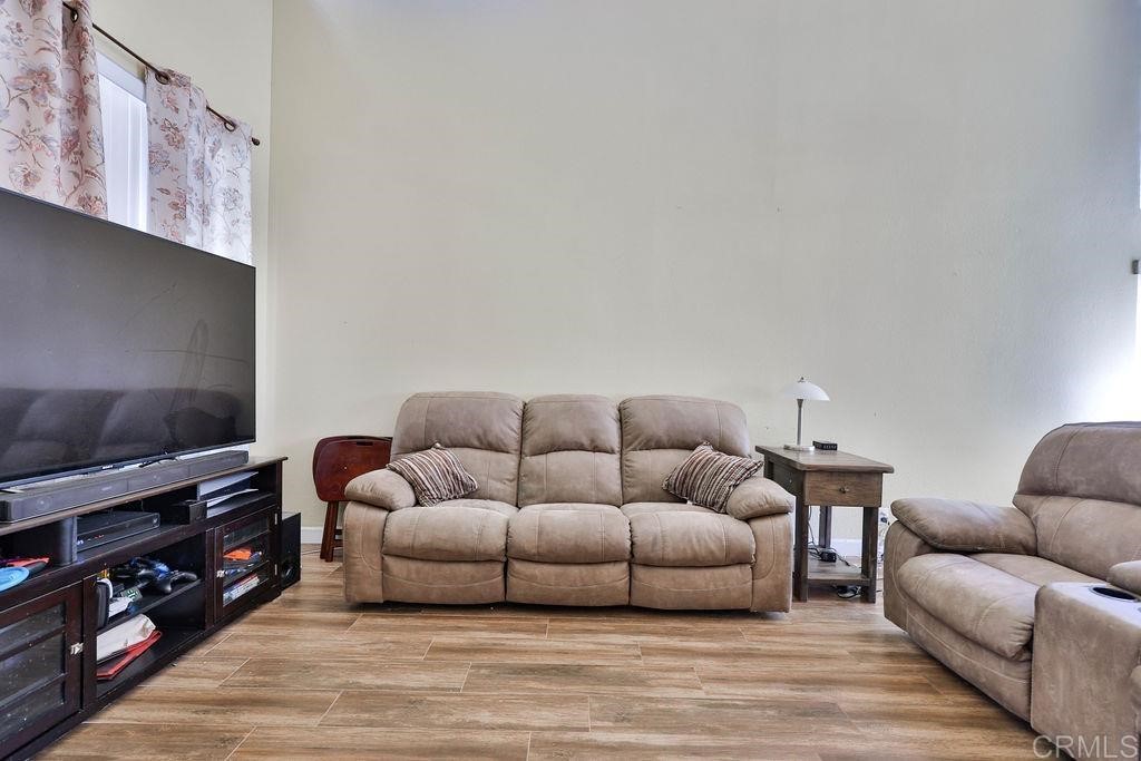 2405 Eastridge Loop Chula Vista, CA 91915 - Photo 2 of 59