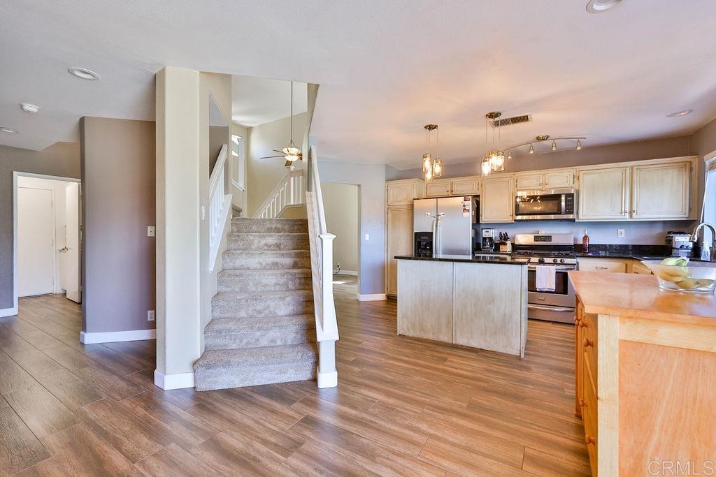 2405 Eastridge Loop Chula Vista, CA 91915 - Photo 10 of 59