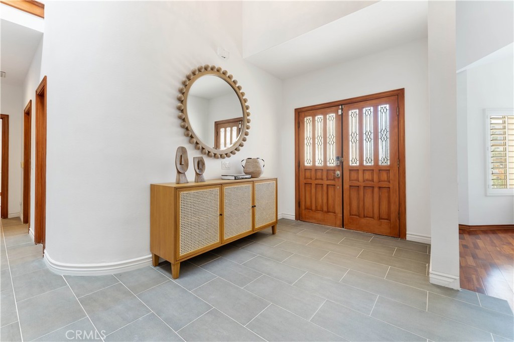 1011 Rodeo Road Arcadia, CA 91006 - Photo 2 of 44