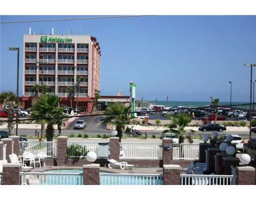 $1,100 | 15010 Leeward Drive, Unit 9205, Corpus Christi, TX 78418