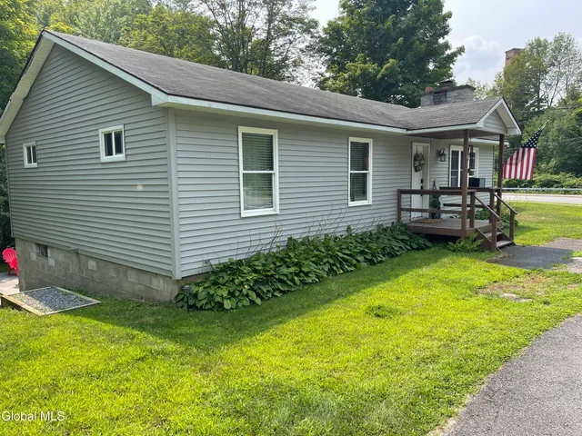 $299,500 | 4 Mill Street, Lake Luzerne, NY 12846