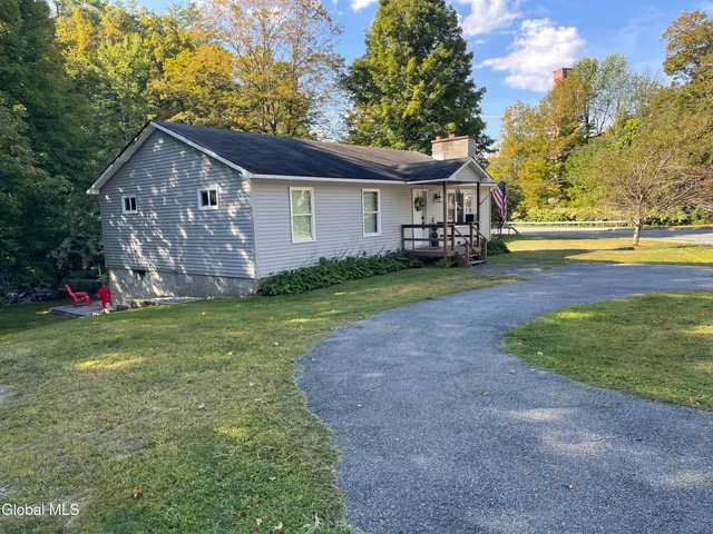 $299,500 | 4 Mill Street, Lake Luzerne, NY 12846