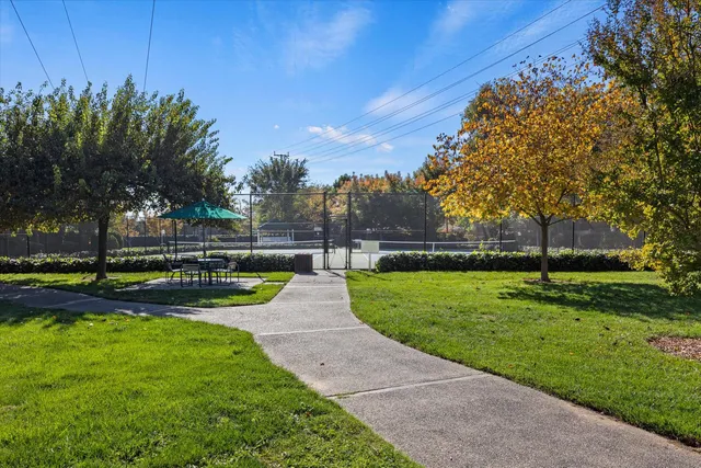 a view of a tennis court