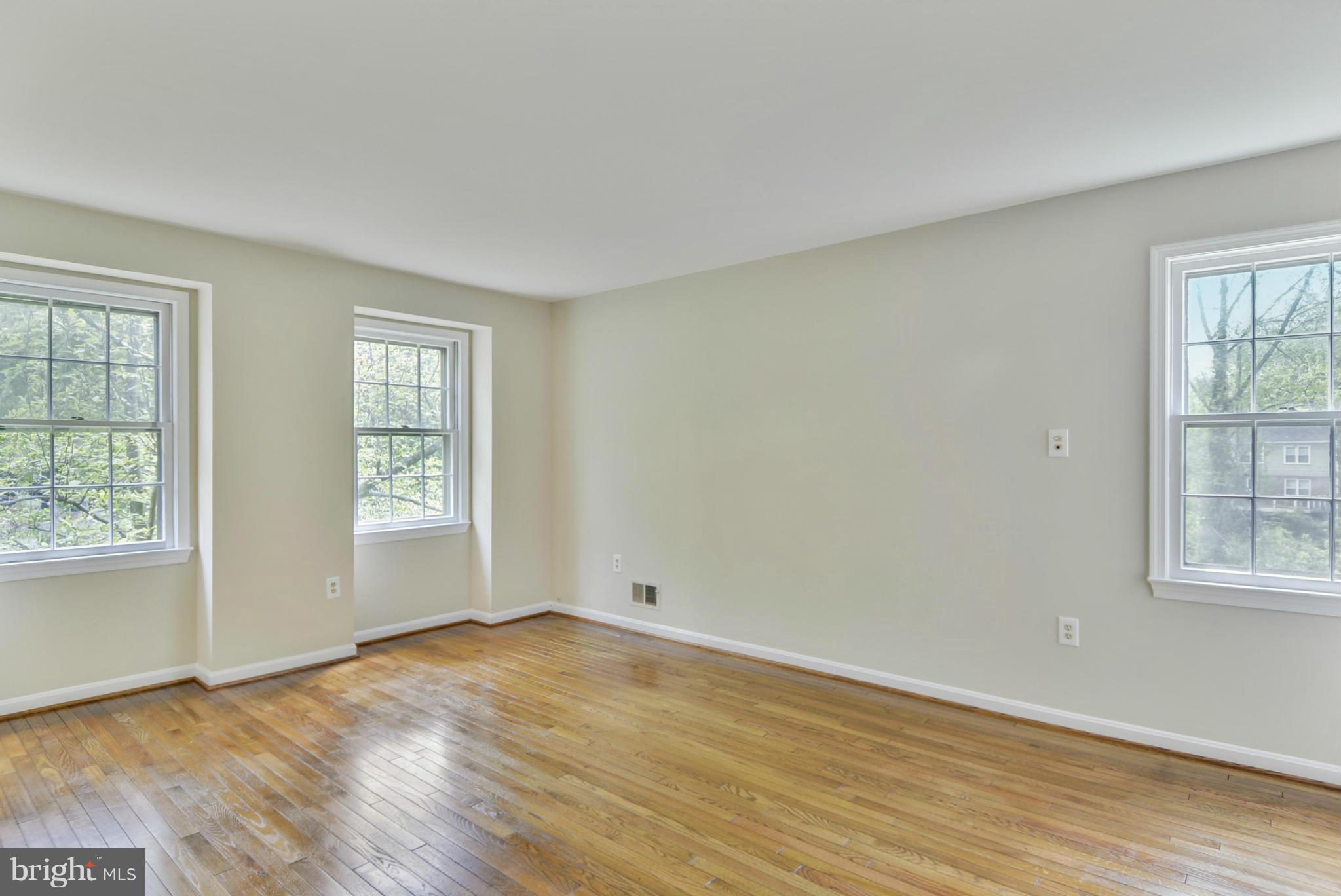 6034 Chesterbrook Road McLean, VA 22101 - Photo 14 of 30 Bedroom (Master)