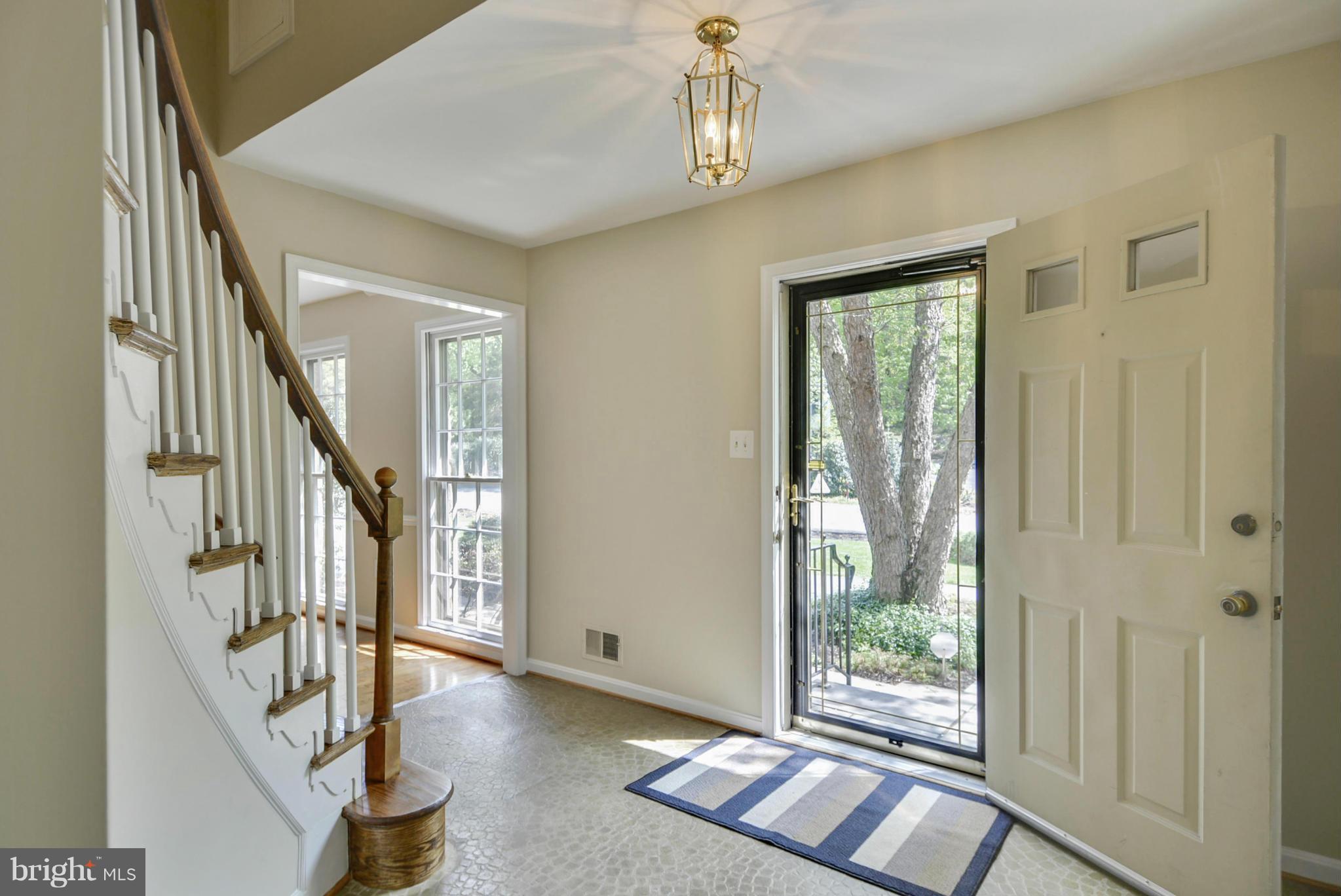 6034 Chesterbrook Road McLean, VA 22101 - Photo 3 of 30 Interior (General)