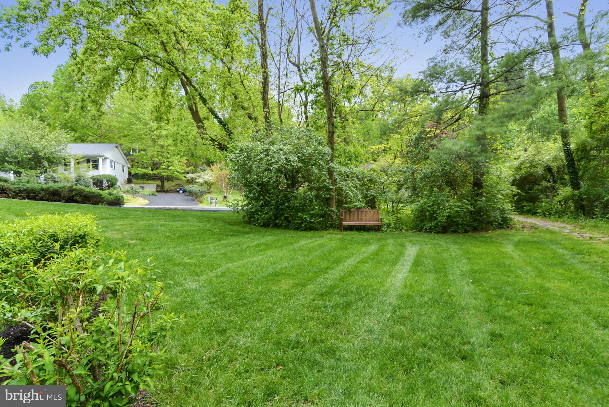 6034 Chesterbrook Road McLean, VA 22101 - Photo 29 of 30 Exterior (General)