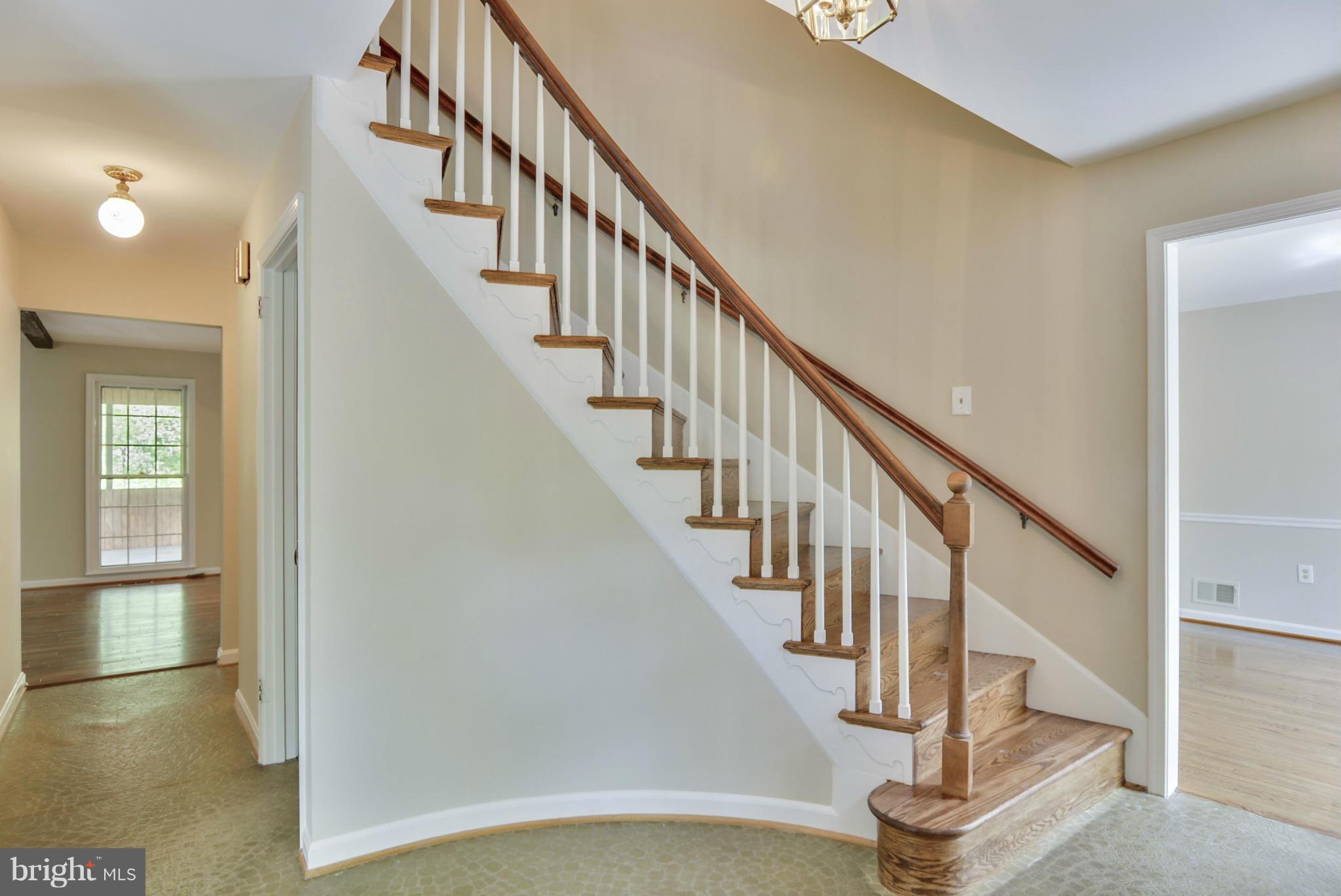 6034 Chesterbrook Road McLean, VA 22101 - Photo 4 of 30 Interior (General)