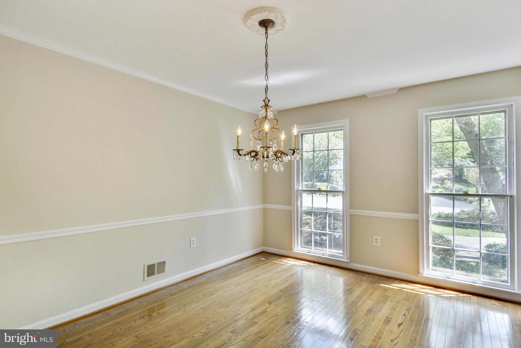6034 Chesterbrook Road McLean, VA 22101 - Photo 6 of 30 Dining Room