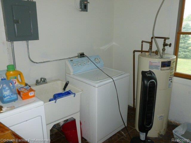 3674 Mildred Avenue Rochester, MI 48309 - Photo 7 of 11 Laundry.jpg
