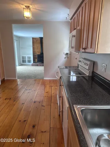 $1,900 | 718 Western Avenue, Unit A, Albany, NY 12203