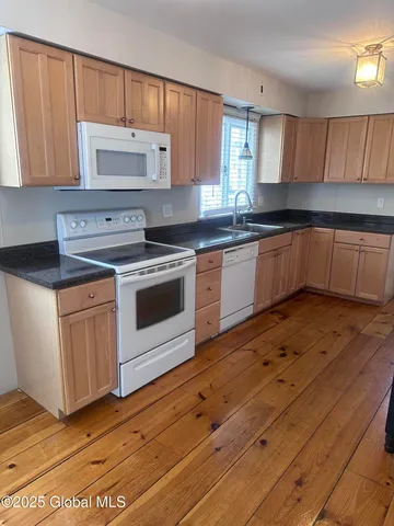 $1,900 | 718 Western Avenue, Unit A, Albany, NY 12203