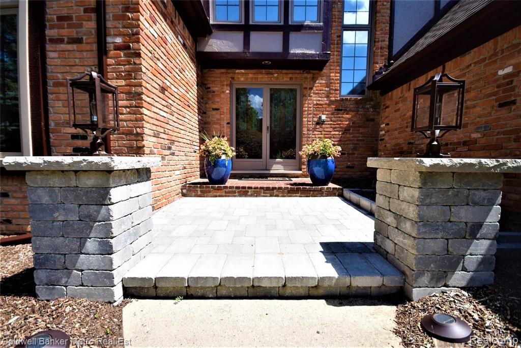 1803 Rapids Way Rochester Hills, MI 48309 - Photo 54 of 63