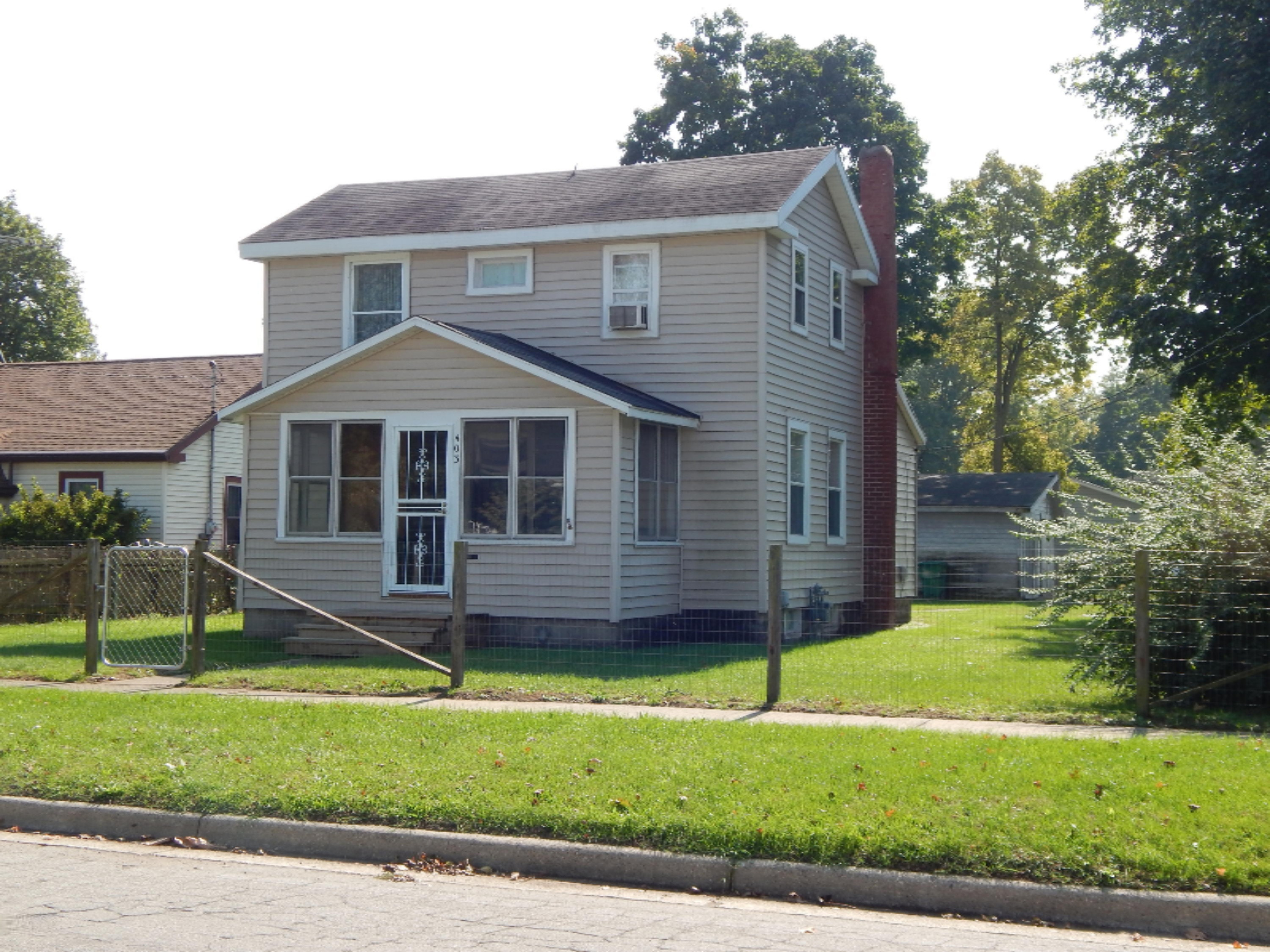 403 6th Avenue Three Rivers, MI 49093 - Photo 2 of 27 DSCN3895