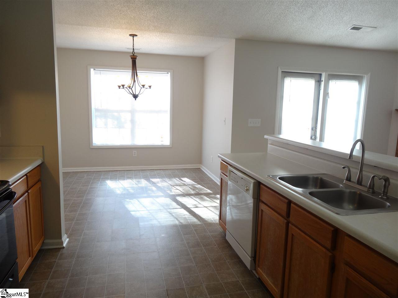 113 Pine Needle Road Piedmont, SC 29673 - Photo 4 of 13 Gallery Image 4