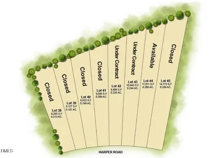 a view of entryway with a white wall