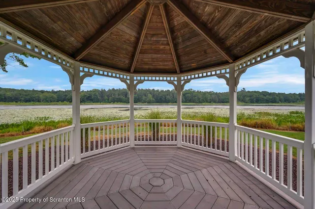 $1,850,000 | 169 Wagner Boulevard, Carbondale, PA 18407