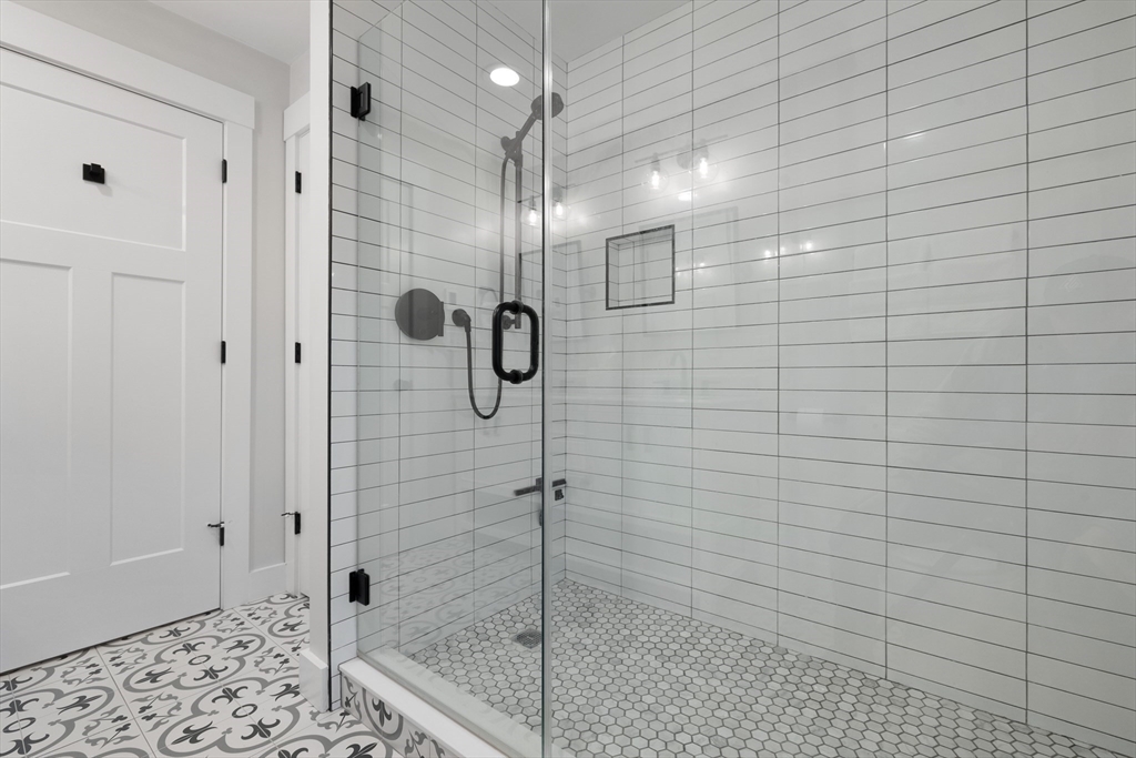 41 Lowell Street Woburn, MA 01801 - Photo 20 of 32