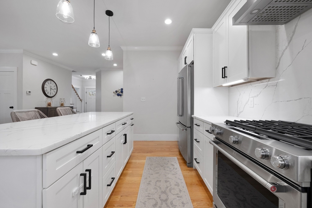 41 Lowell Street Woburn, MA 01801 - Photo 7 of 32