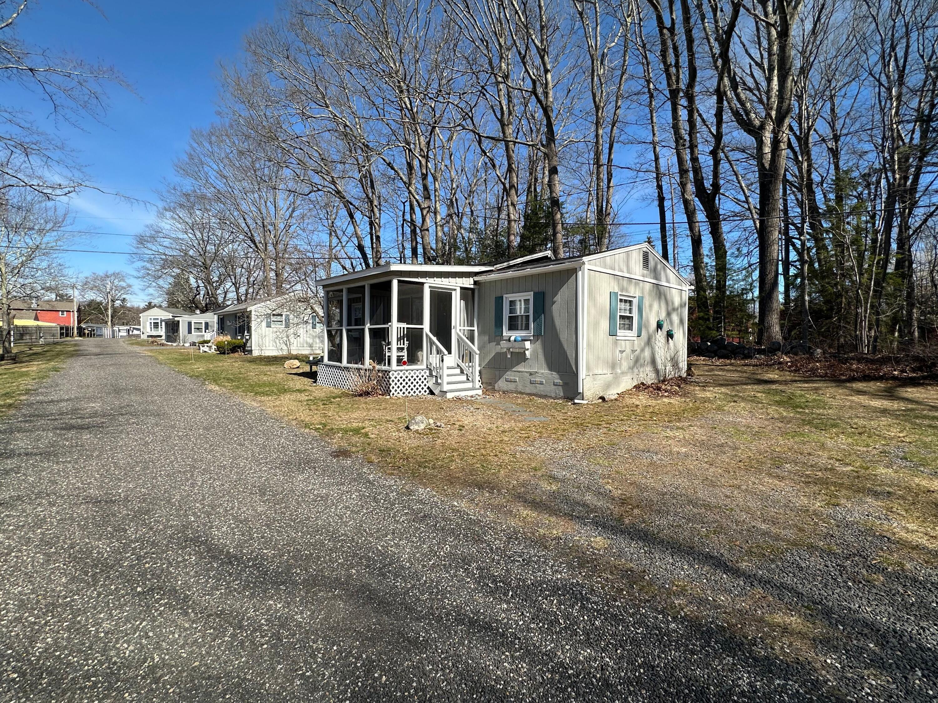 1627 Post Road, Unit 5 Wells, ME 04090 - Photo 4 of 21 Front right side view