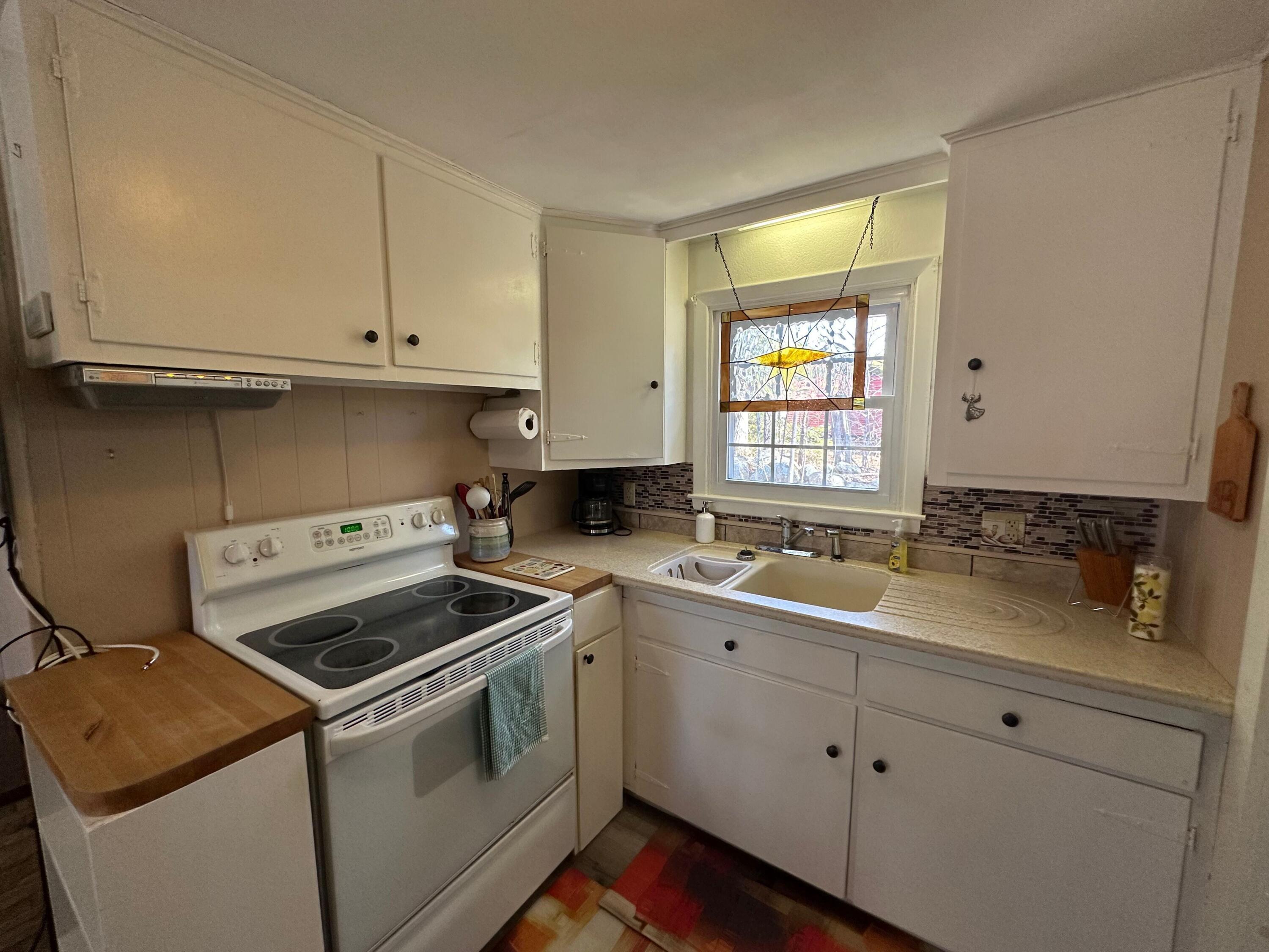 1627 Post Road, Unit 5 Wells, ME 04090 - Photo 9 of 21 Kitchen