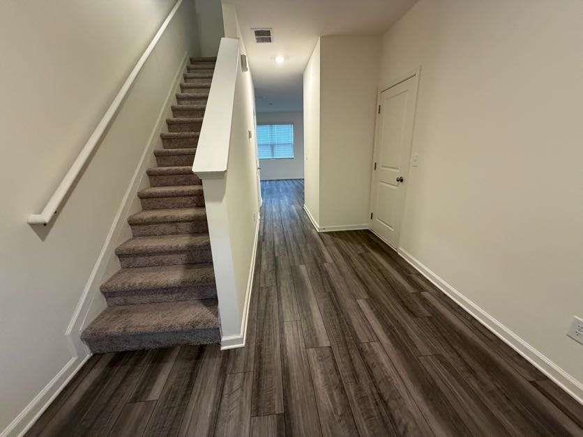 35300 Condor Court Atlanta, GA 30331 - Photo 2 of 31 a view of entryway