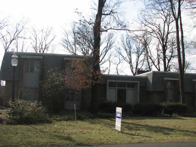 5981 Whitman Road Columbus, OH 43213 - Photo 1 of 10 Gallery Image 1