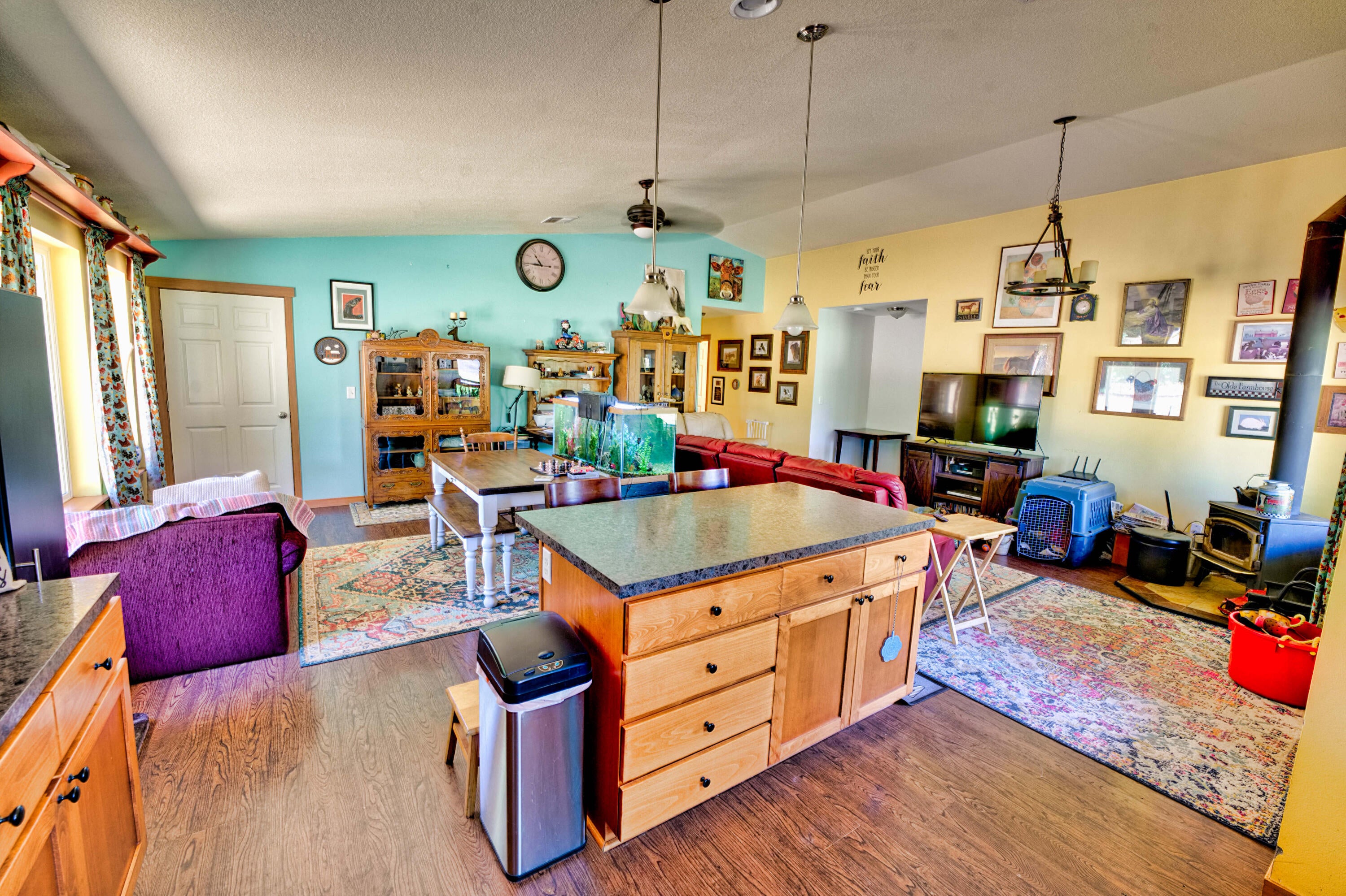 2061 Pine Grove Road Rogue River, OR 97537 - Photo 7 of 67 Kitchen-Living Room