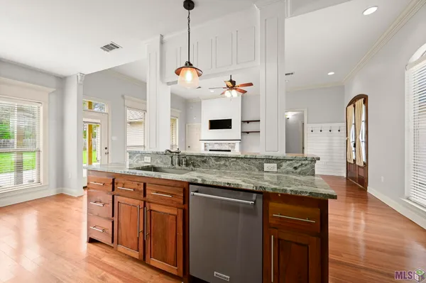 $250,000 | 34122 Spring Lake Drive, Walker, LA 70785