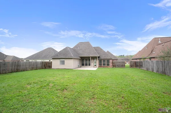 $250,000 | 34122 Spring Lake Drive, Walker, LA 70785
