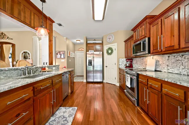 $265,000 | 34122 Spring Lake Drive, Walker, LA 70785