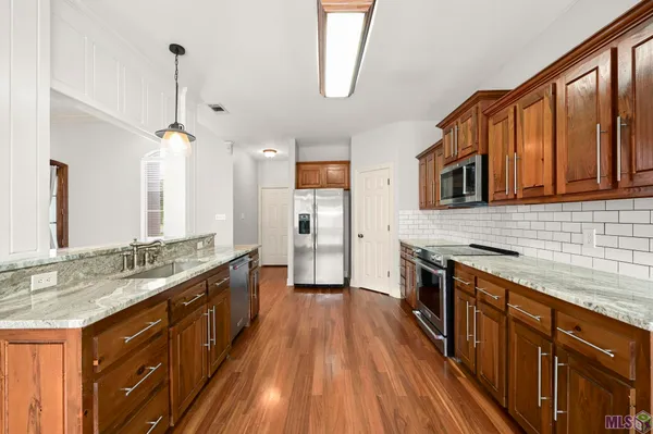 $250,000 | 34122 Spring Lake Drive, Walker, LA 70785