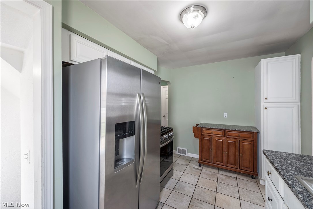 5607 Ackley Road Parma, OH 44129 - Photo 13 of 44 Gallery Image 13