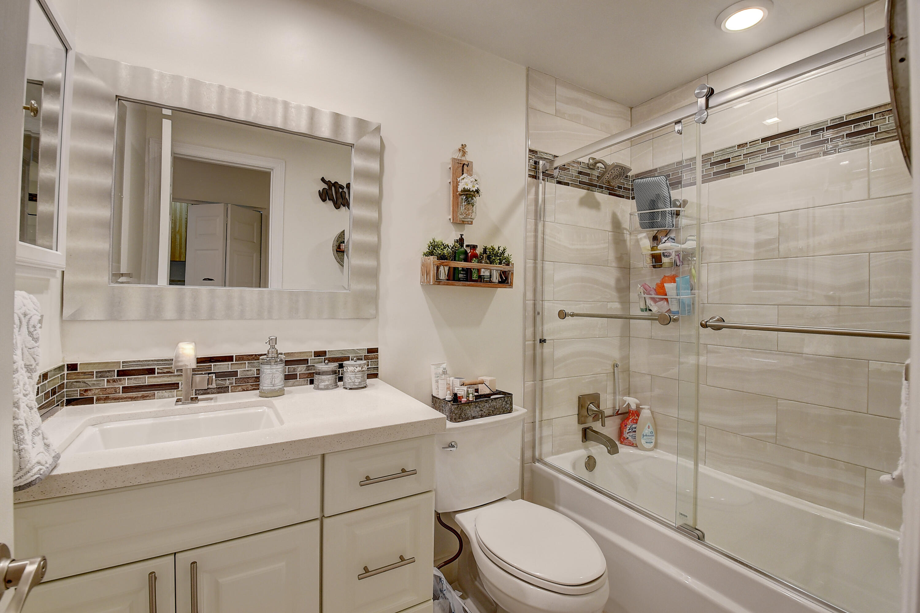 10887 Waterberry Court Boca Raton, FL 33498 - Photo 19 of 41 Bathroom2