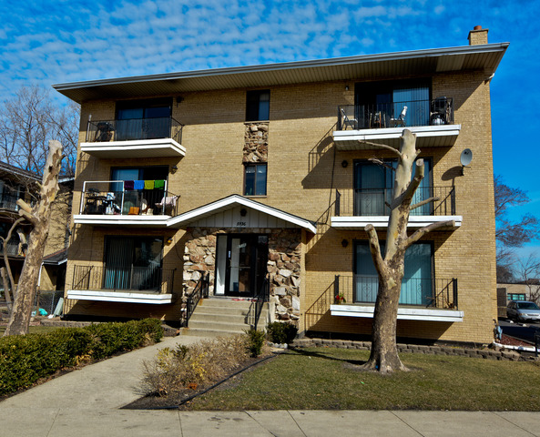5736 106th Street Chicago Ridge, IL 60415 - Photo 1 of 4