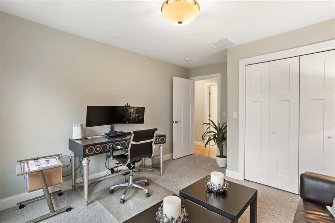 42 Lantern Road Lincoln, RI 02865 - Photo 36 of 50 Gallery Image 36