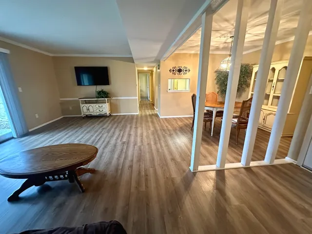 $179,000 | 925 Wiltshire Drive, Unit D, McHenry, IL 60050